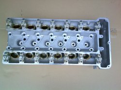 画像2: トヨタ　2000GT　3M　シリンダーヘッド　　未使用　　委託品　